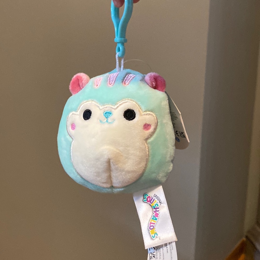BRAND NEW SQUISHMALLOW CLIP 3.5” NAMED SERENE! YEAR 2021! NWT.
